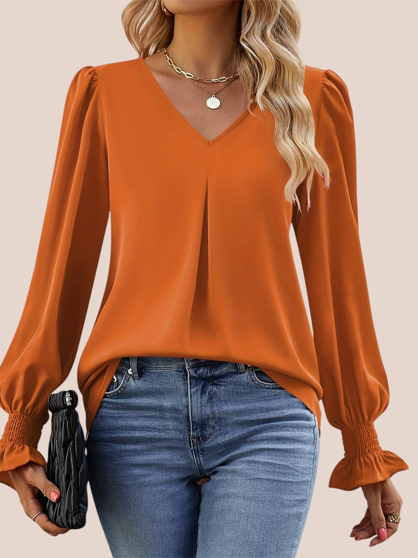 Avery | Elegant v-neck blouse