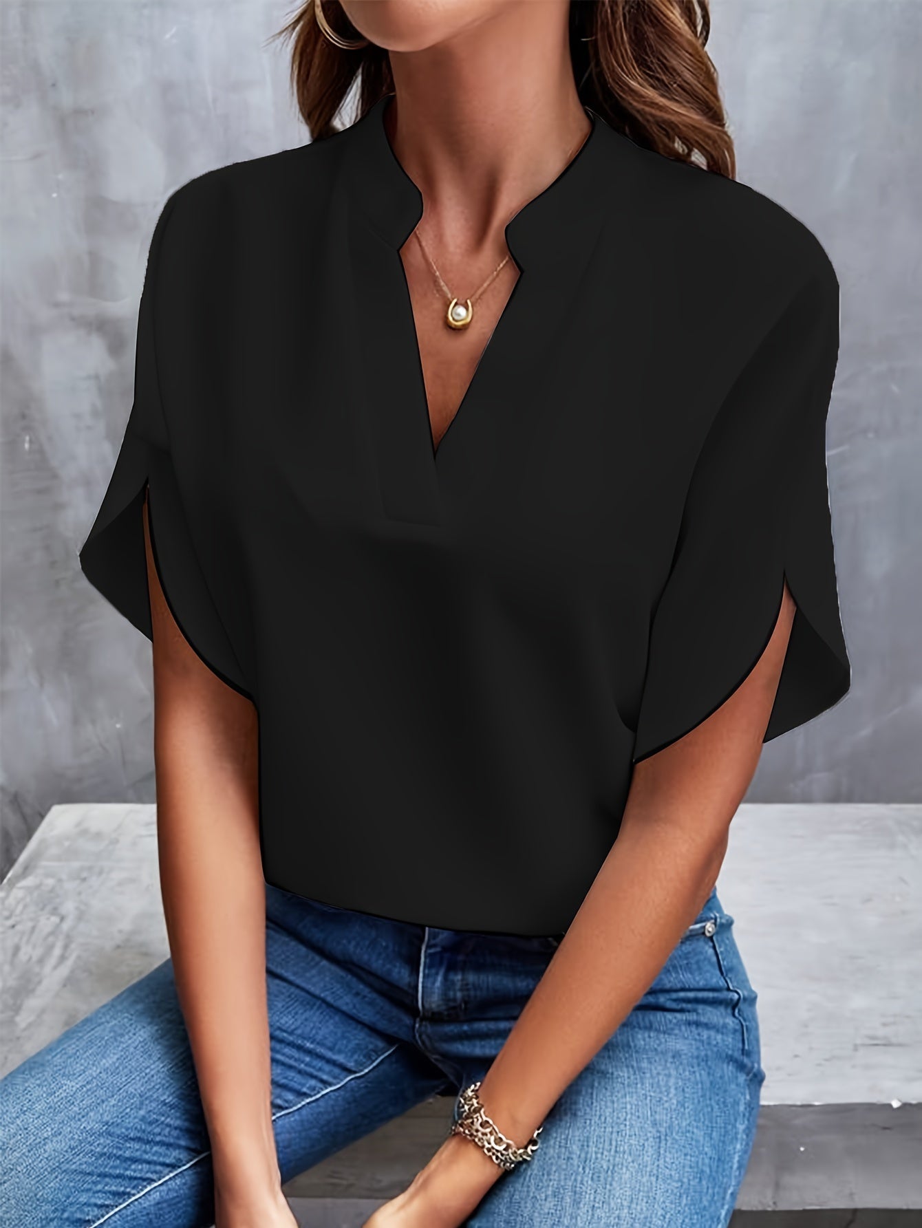 Lena | The V-Neck Blouse