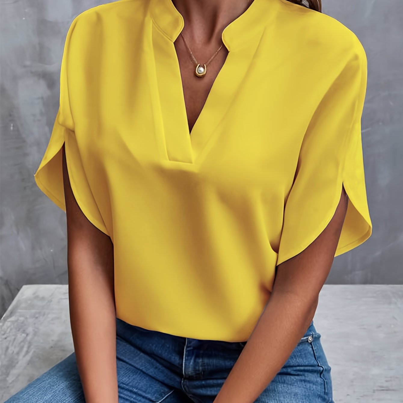 Lena | The V-Neck Blouse