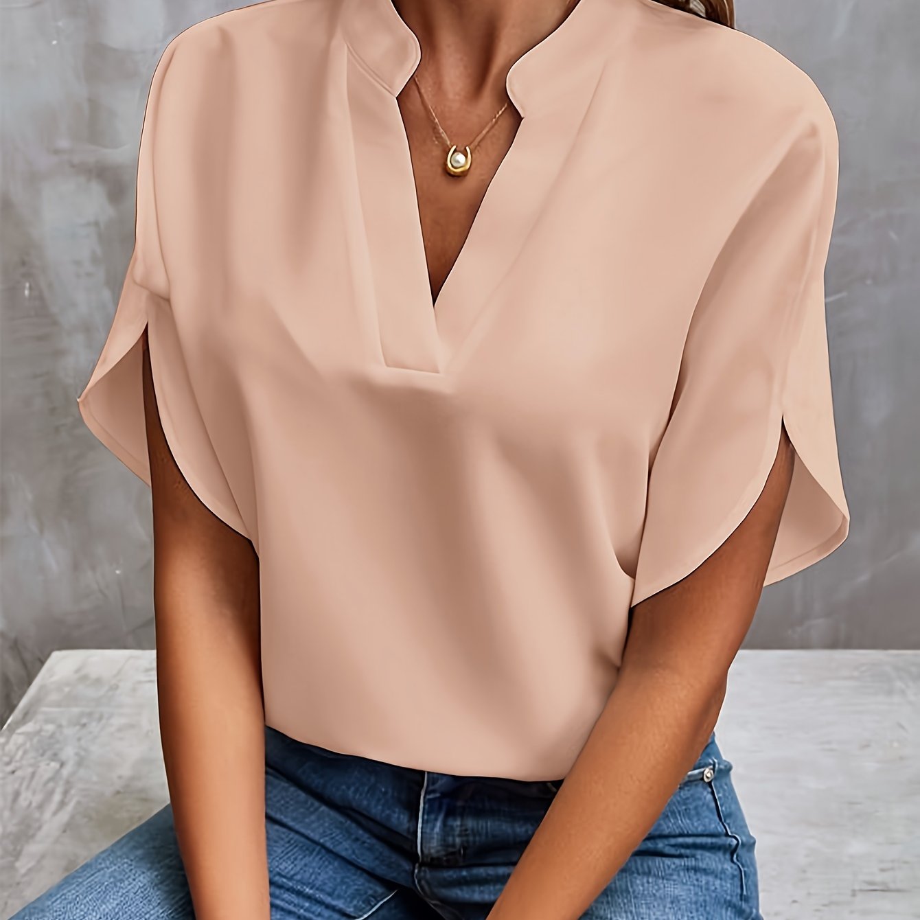 Lena | The V-Neck Blouse